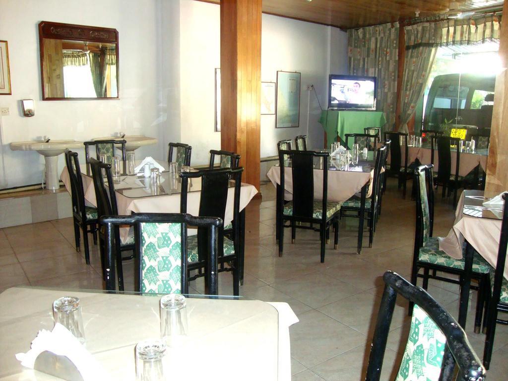 טרינקומאלה Green Park Beach Hotel מראה חיצוני תמונה