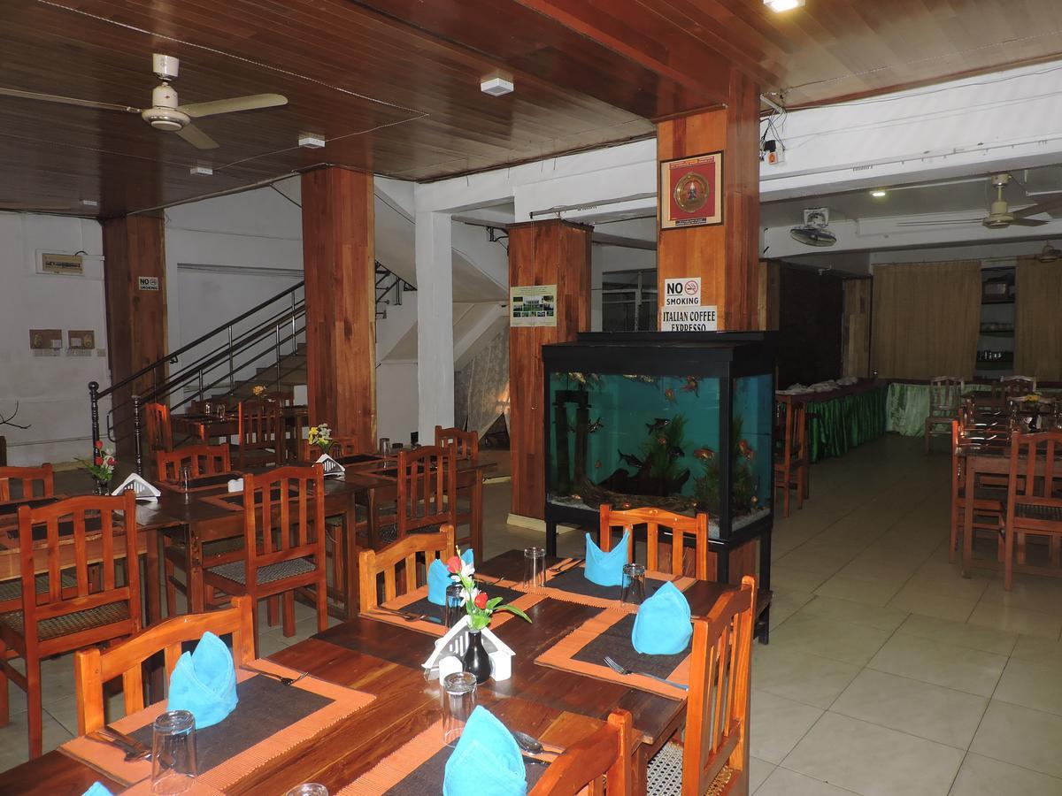 טרינקומאלה Green Park Beach Hotel מראה חיצוני תמונה